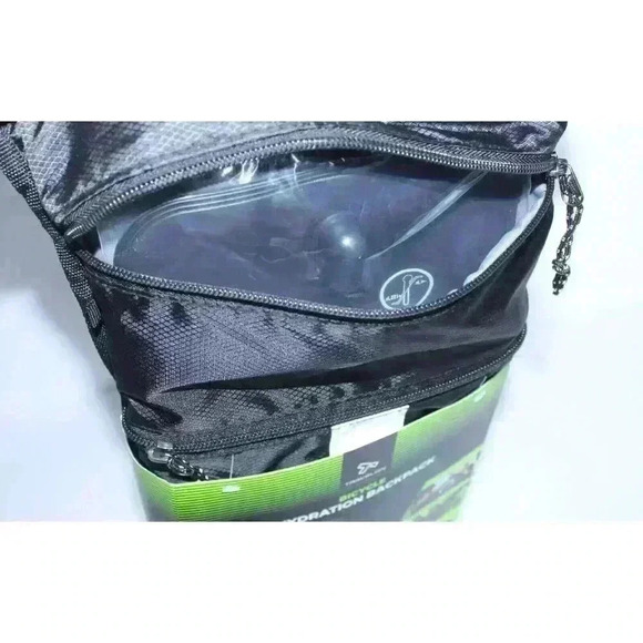 Travelon Bicycle Hydration Backpack 2 L. Bladder hydration tube, reflection NWT - Picture 10 of 11
